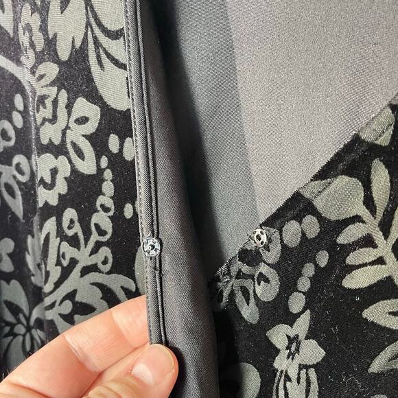 ANTHROPOLOGIE Saylor The Rebecca Black Velvet Floral Burnout Romper - Picture 5 of 6